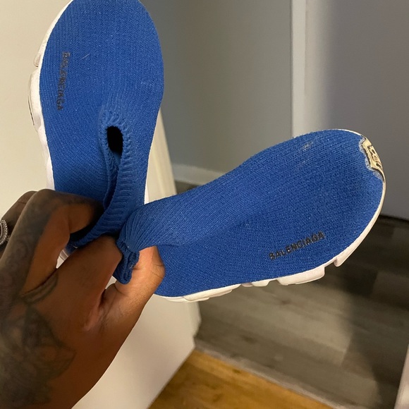 Balenciaga - Picture 2 of 3